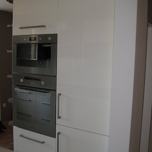 bílá moderní kuchyň Elegant
