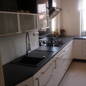 Moderní kuchyň Elegant černo-bílá 4